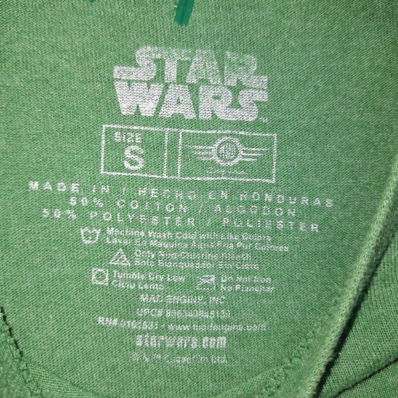 A Star Wars Yoda Christmas t-shirt in a men's size small. ELF I AM NOT. - Picture 2 of 6